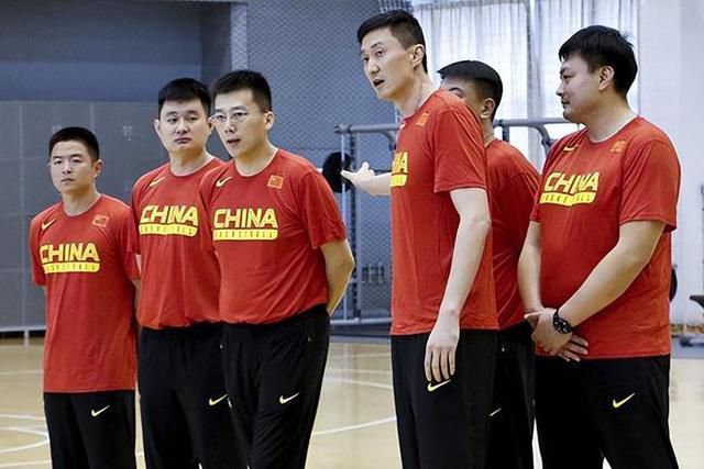 帮老师解开蕾丝奶罩吸乳视频